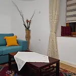 بيت للعطل Mezini