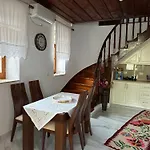 Mezini بيت للعطل Gjirokastër